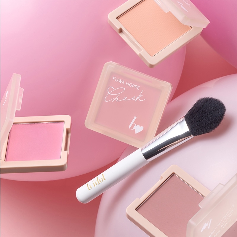 b idol ビーアイドル ほっぺ達人ブラシ(チークブラシ): 通常| プラザ