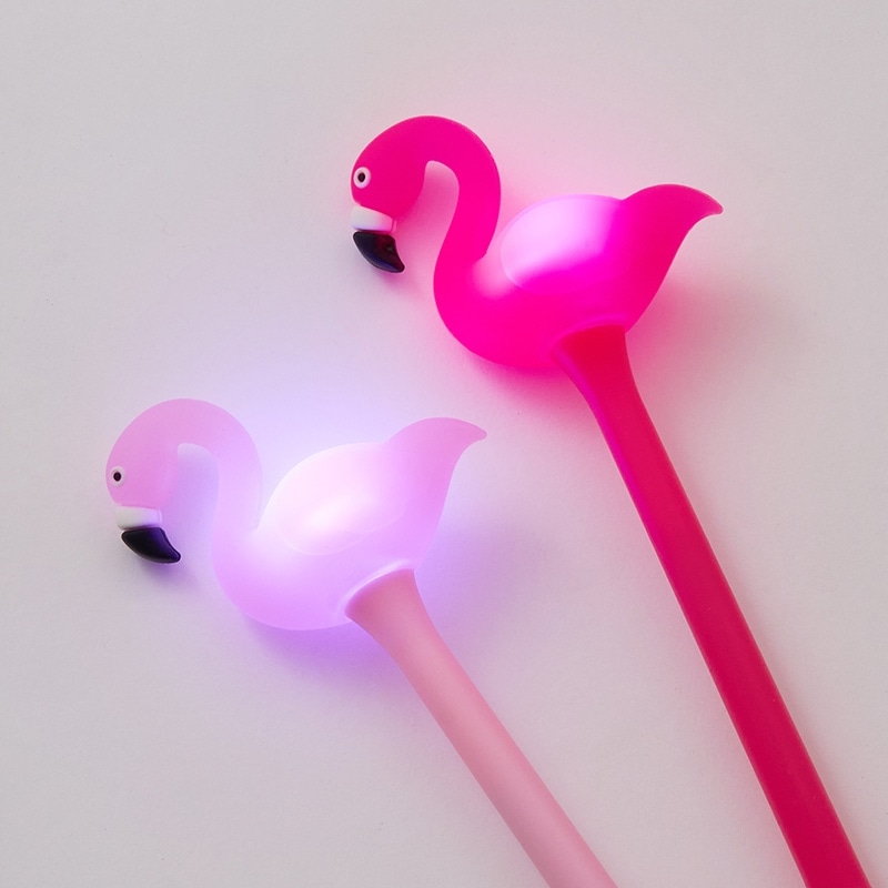 再入荷のおすすめ最新情報 フラミンゴ LEDライトペン(ピンク): 通常| プラザオンラインストア その他