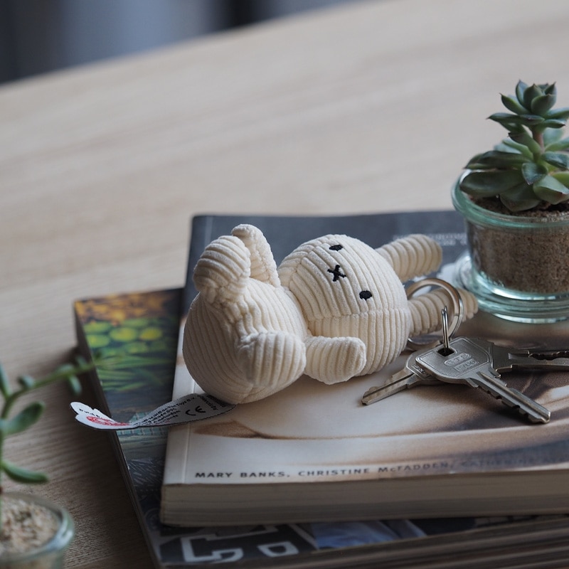 ミッフィー Miffy コーデュロイキーチェーン(ホワイト): 通常| プラザ