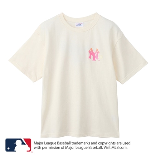 PLAZA限定　MLB ニューヨーク・ヤンキース Tシャツ 半袖ライトピンク PLAZA限定 MLB ニューヨーク・ヤンキース Tシャツ 半袖ライトピンク