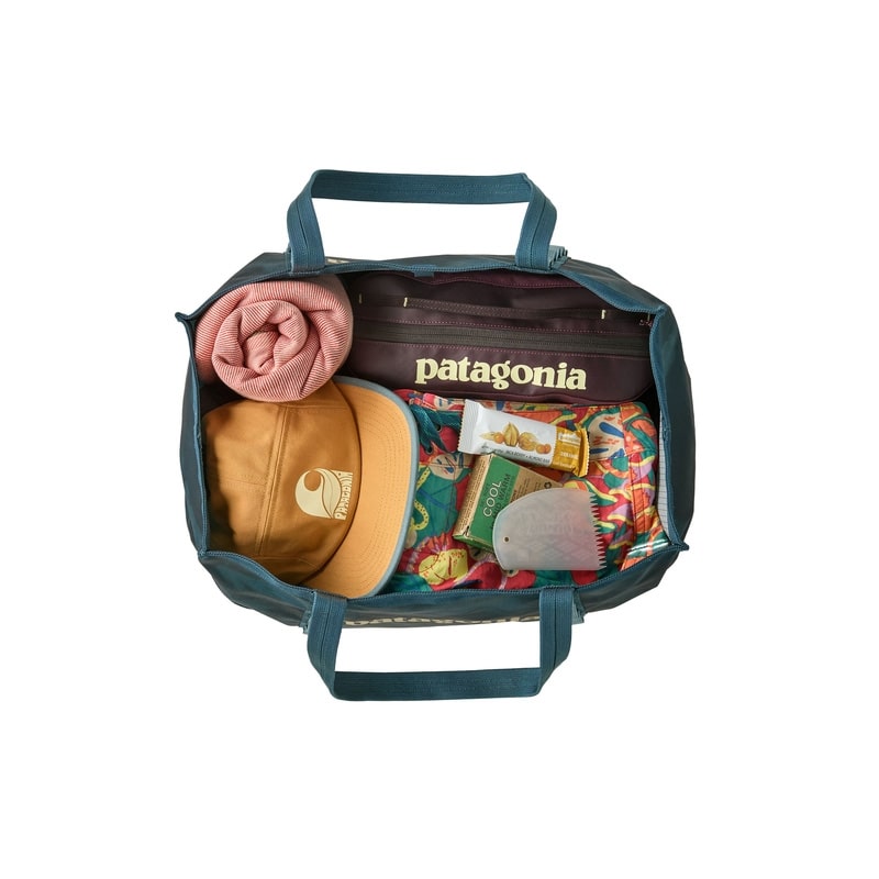 Patagonia パタゴニア ブラックホール・トート 25L(Berry Fig): 通常