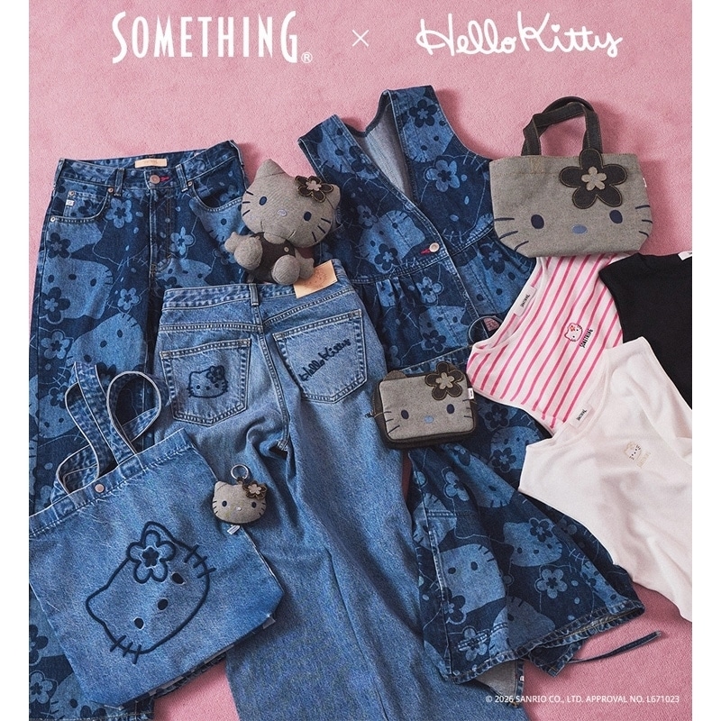SOMETHING サムシング HELLO KITTY ハローキティ 総柄デニム(Sサイズ